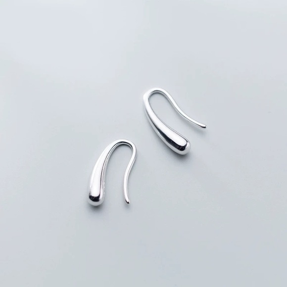 925 Silver Teardrop Earrings - Picture 3 of 3